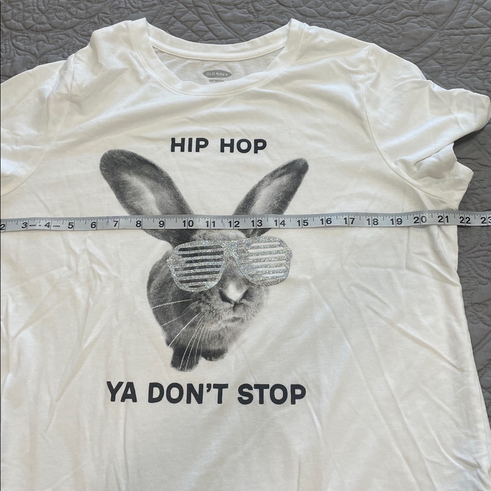 *3 for $10* Old Navy Soft Washed Bunny White Tee XL - Picture 5 of 6